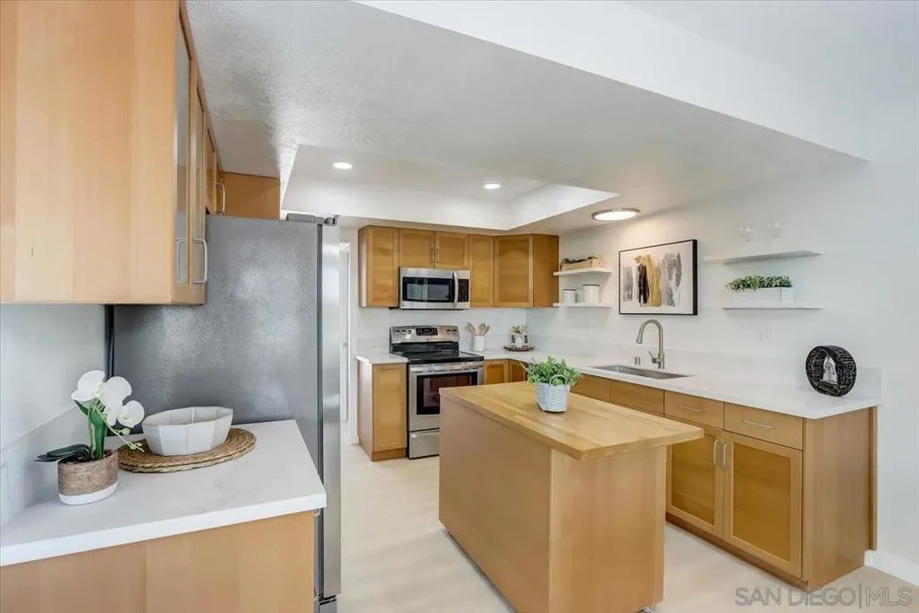 , Oceanside, California 92057 home-pic-17