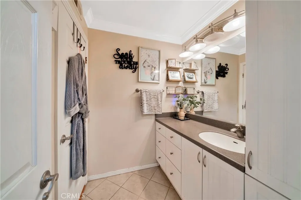 6971 Knollcrest Lane 47, Garden Grove, California 92845 home-pic-16