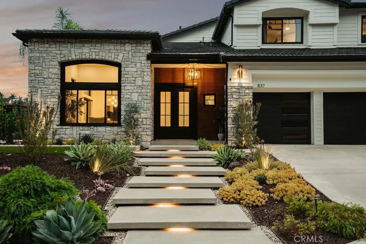 837 S Canyon Mist Lane, Anaheim Hills, California 92808