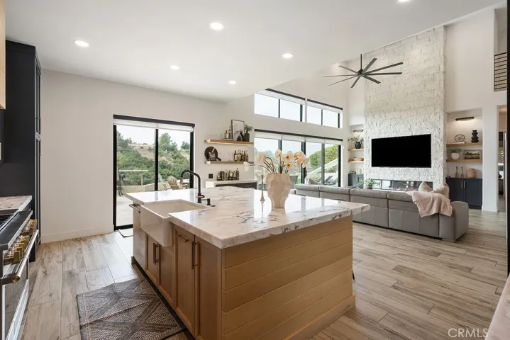 837 S Canyon Mist Lane, Anaheim Hills, California 92808