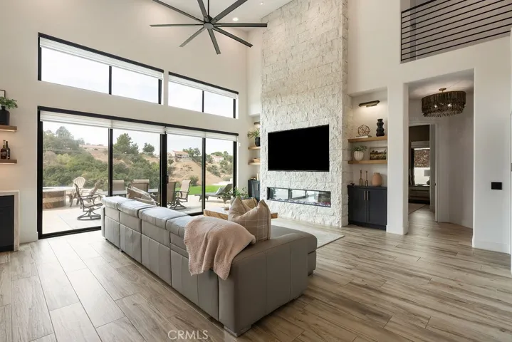 837 S Canyon Mist Lane, Anaheim Hills, California 92808