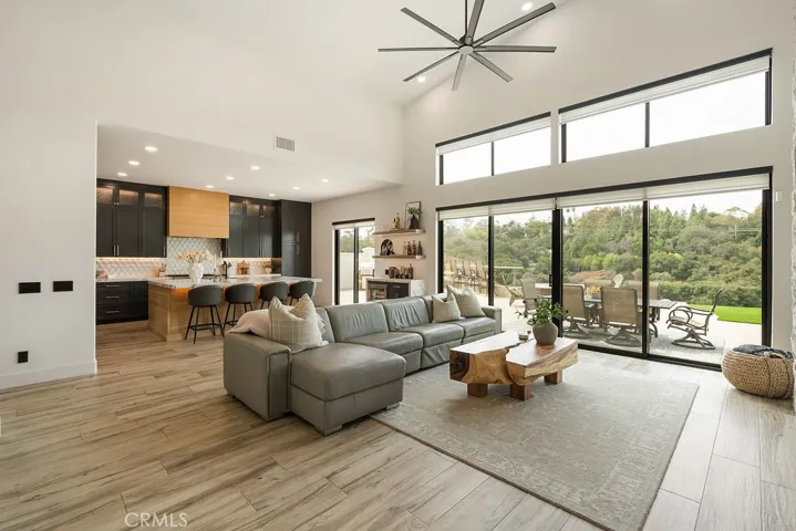 837 S Canyon Mist Lane, Anaheim Hills, California 92808