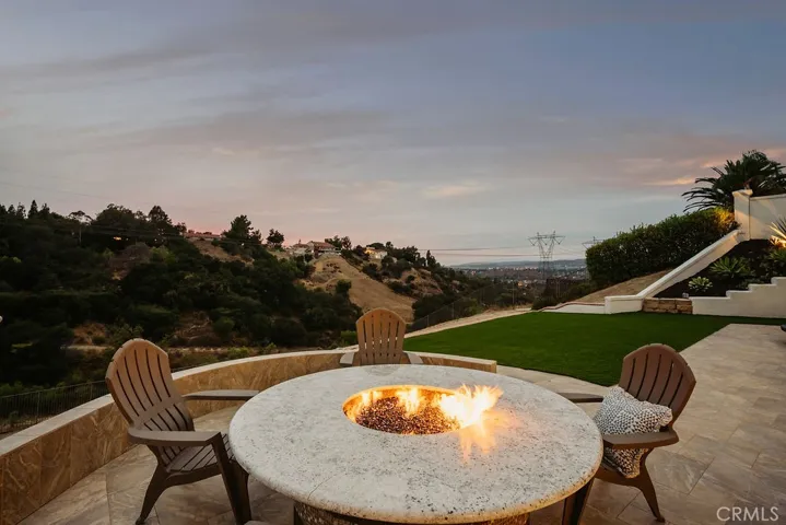 837 S Canyon Mist Lane, Anaheim Hills, California 92808
