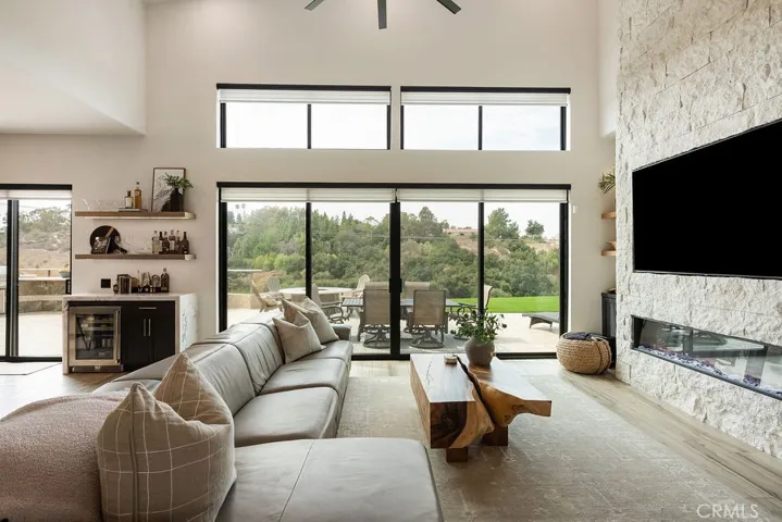 837 S Canyon Mist Lane, Anaheim Hills, California 92808