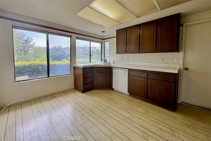 Spacious Kitchen