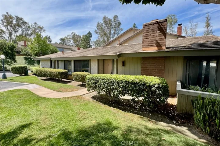 Spacious 2 Bedroom 2 Bath Single Story End Unit
