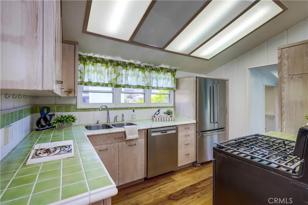 464 Agate Street A/b, Laguna Beach, California 92651 home-pic-48