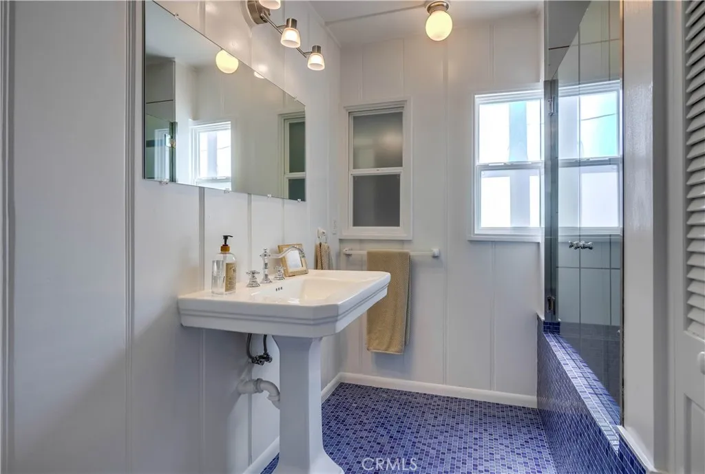 464 Agate Street A/b, Laguna Beach, California 92651 home-pic-28