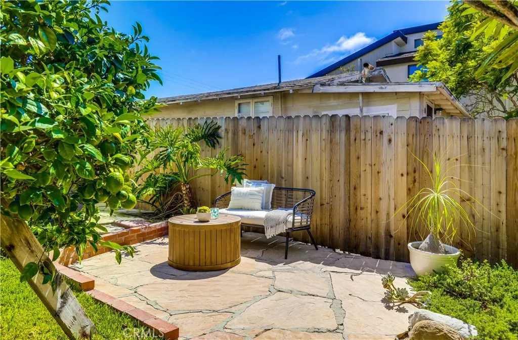 464 Agate Street A/b, Laguna Beach, California 92651 home-pic-69