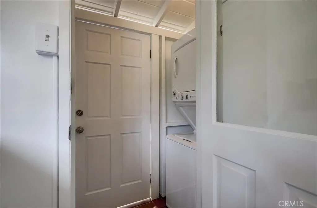464 Agate Street A/b, Laguna Beach, California 92651 home-pic-21