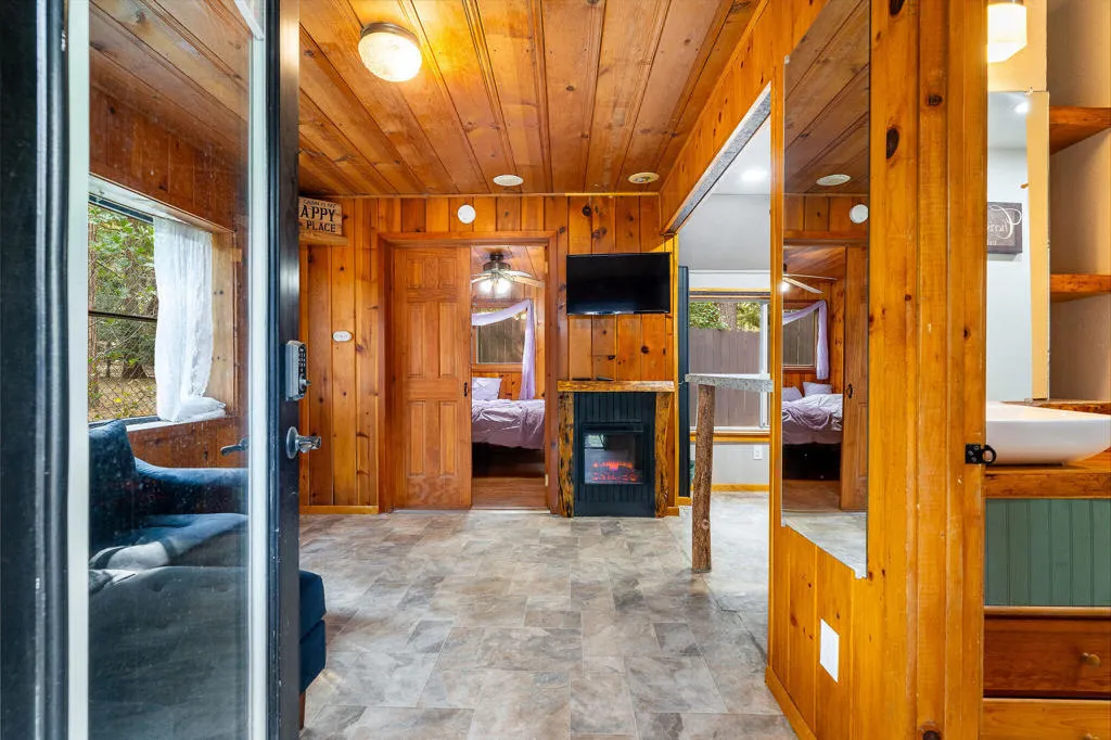 54105 S Circle Drive, Idyllwild, California 92549 home-pic-49