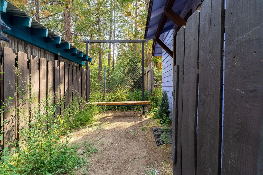54105 S Circle Drive, Idyllwild, California 92549 home-pic-47