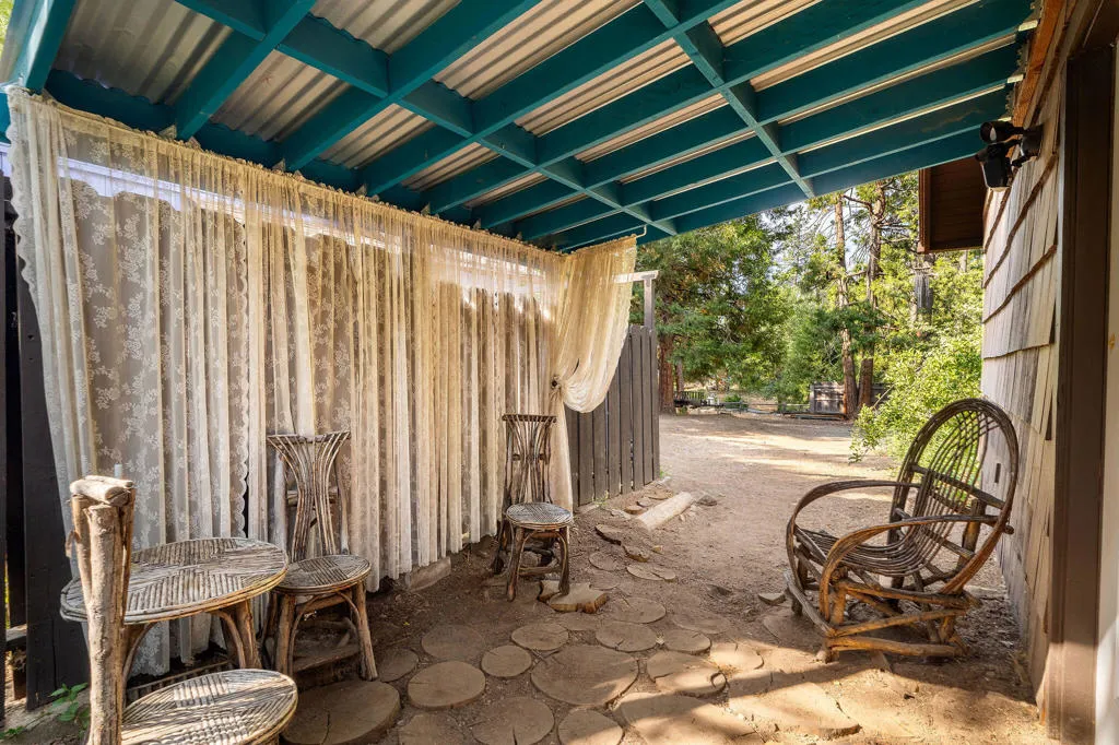 54105 S Circle Drive, Idyllwild, California 92549 home-pic-43