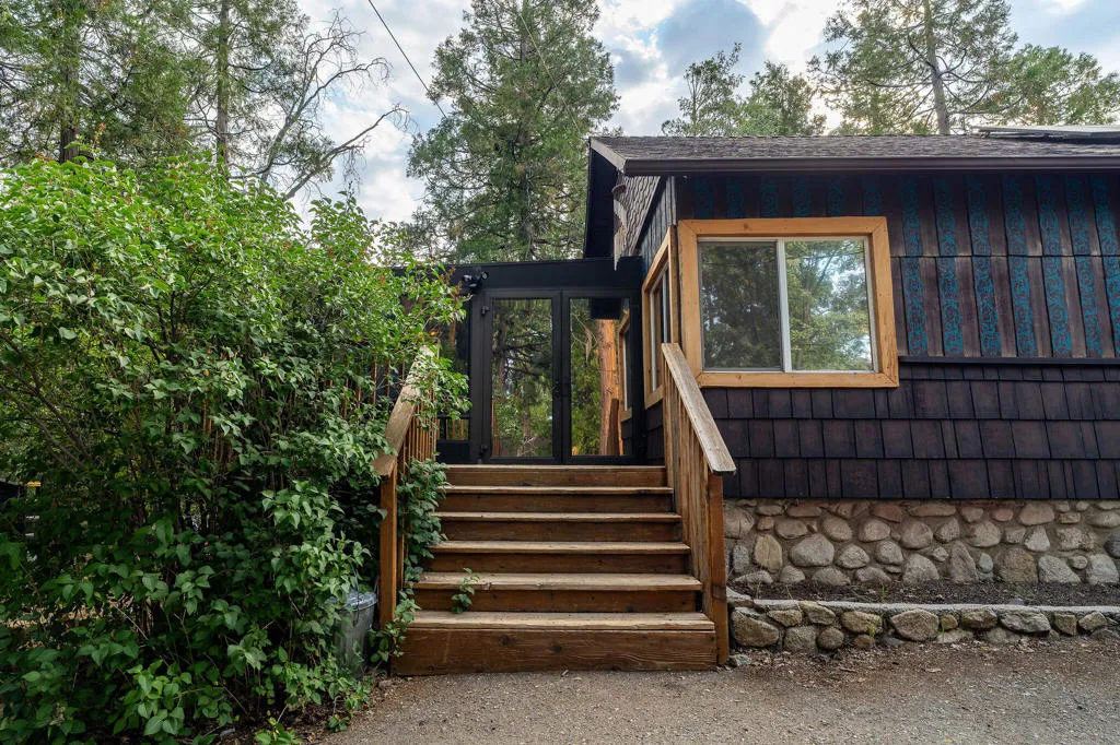 54105 S Circle Drive, Idyllwild, California 92549 home-pic-10
