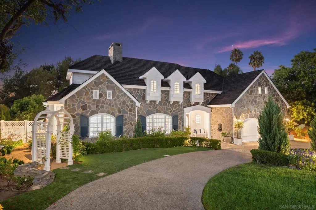 5618 Loma Verde Dr, Rancho Santa Fe, California 92067 home-pic-2