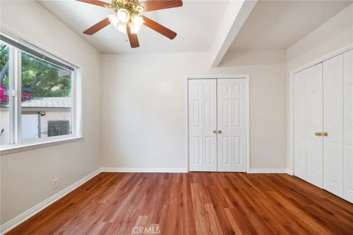 10530 Mcvine Avenue, Sunland, California 91040