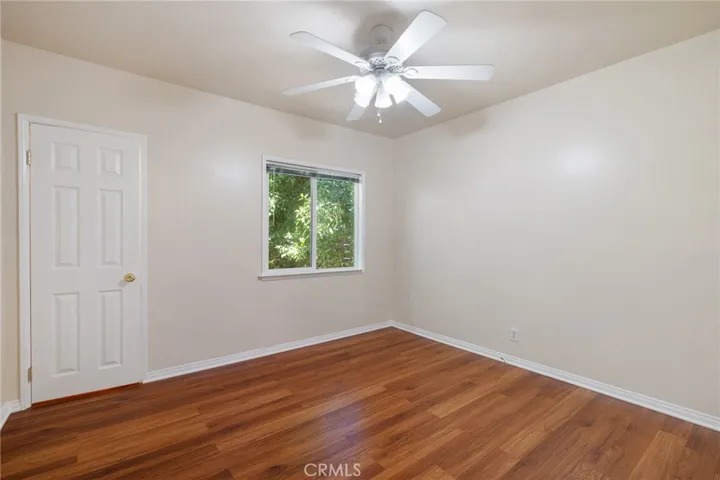 10530 Mcvine Avenue, Sunland, California 91040