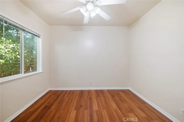 10530 Mcvine Avenue, Sunland, California 91040