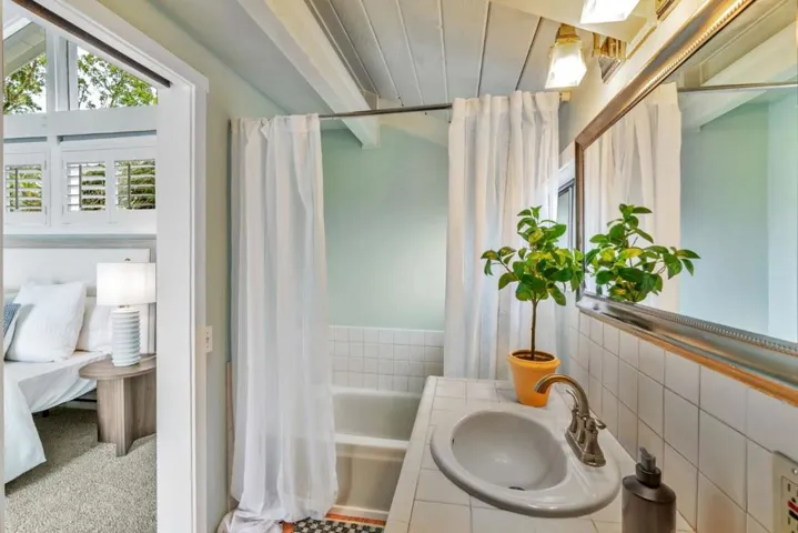 Primary suite bathroom