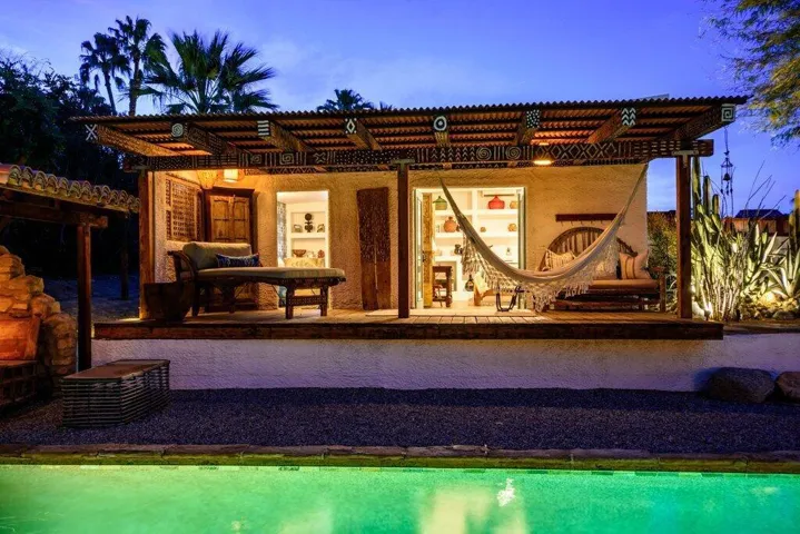 SA - 62.jpg-guest house-night