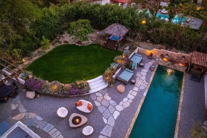 SA - 67.jpg-grass-firepit-pool-twilight