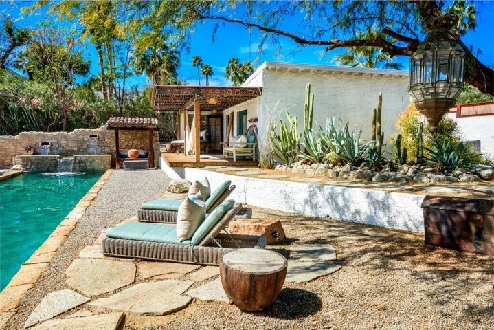 SA - 15.jpg-pool -lounge chairs & guest