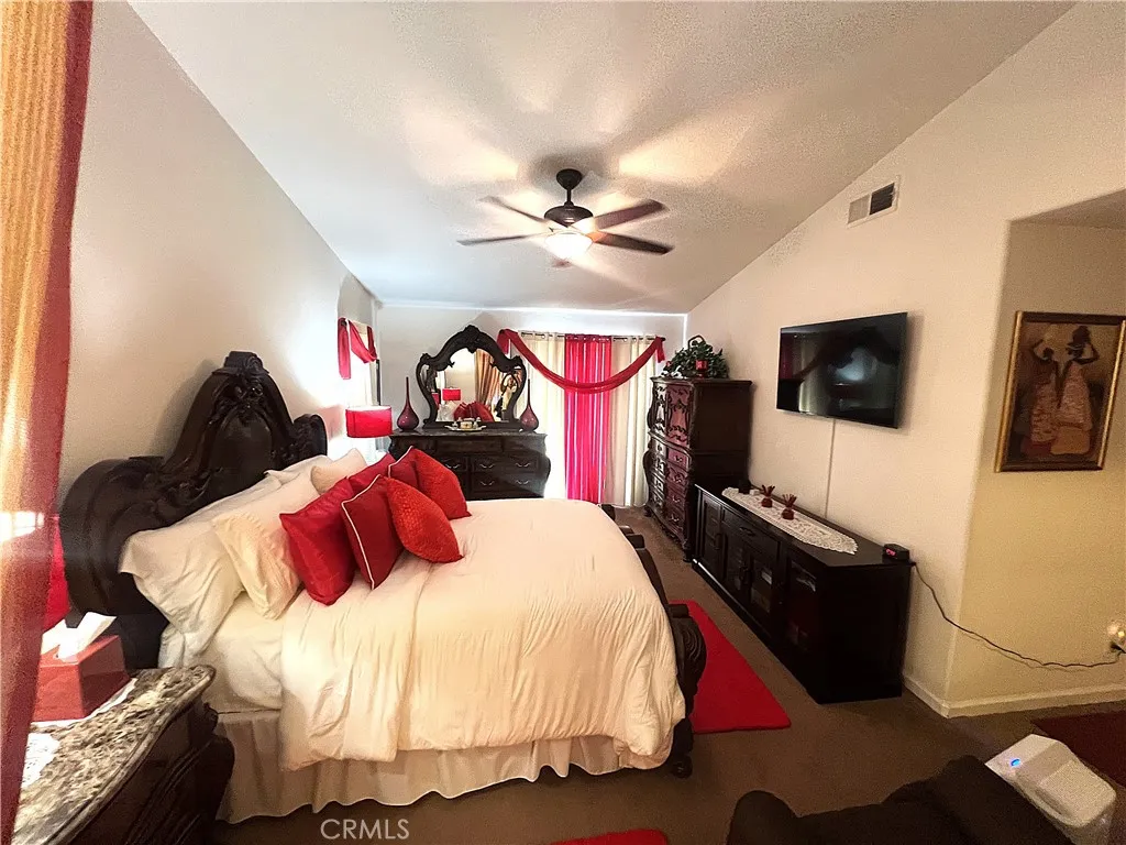 6168 W Scott Avenue, Fresno, California 93723 home-pic-18