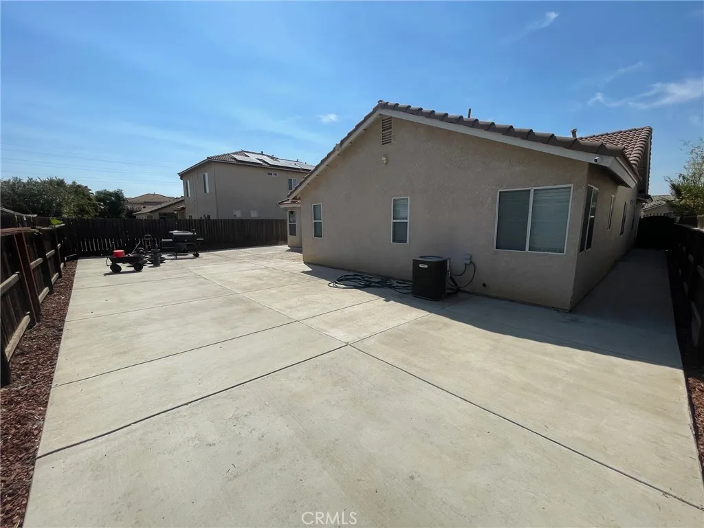 6168 W Scott Avenue, Fresno, California 93723 home-pic-23