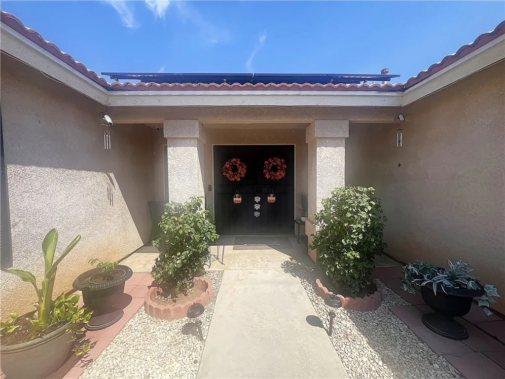 6168 W Scott Avenue, Fresno, California 93723 home-pic-1