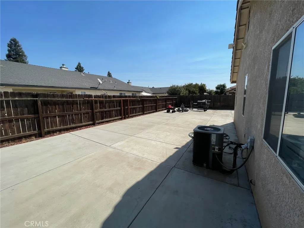 6168 W Scott Avenue, Fresno, California 93723 home-pic-25