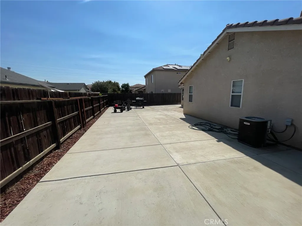 6168 W Scott Avenue, Fresno, California 93723 home-pic-24