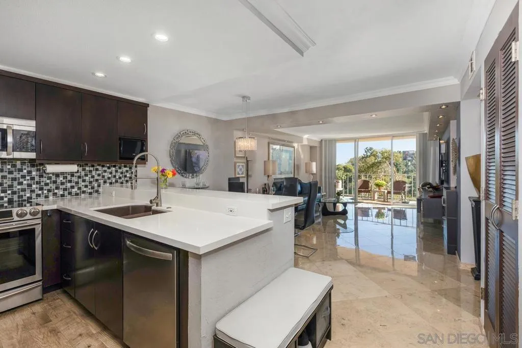 3635 7th Ave 6c, San Diego, California 92103 home-pic-3