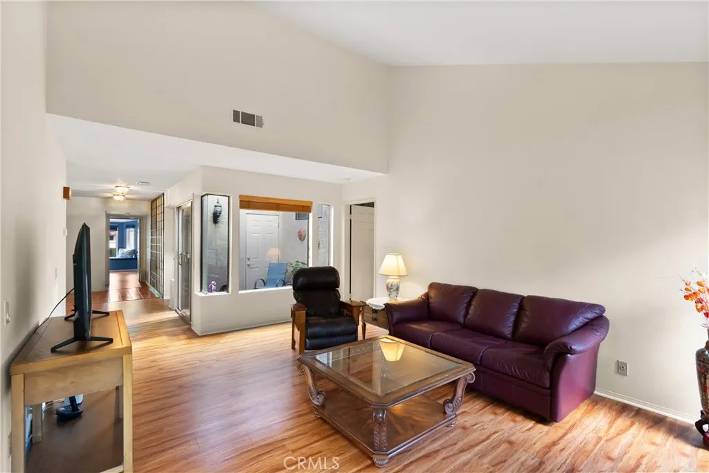 28037 Via Tirso, Mission Viejo, California 92692 home-pic-18