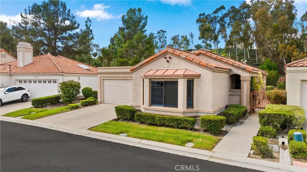 28037 Via Tirso, Mission Viejo, California 92692 home-pic-3