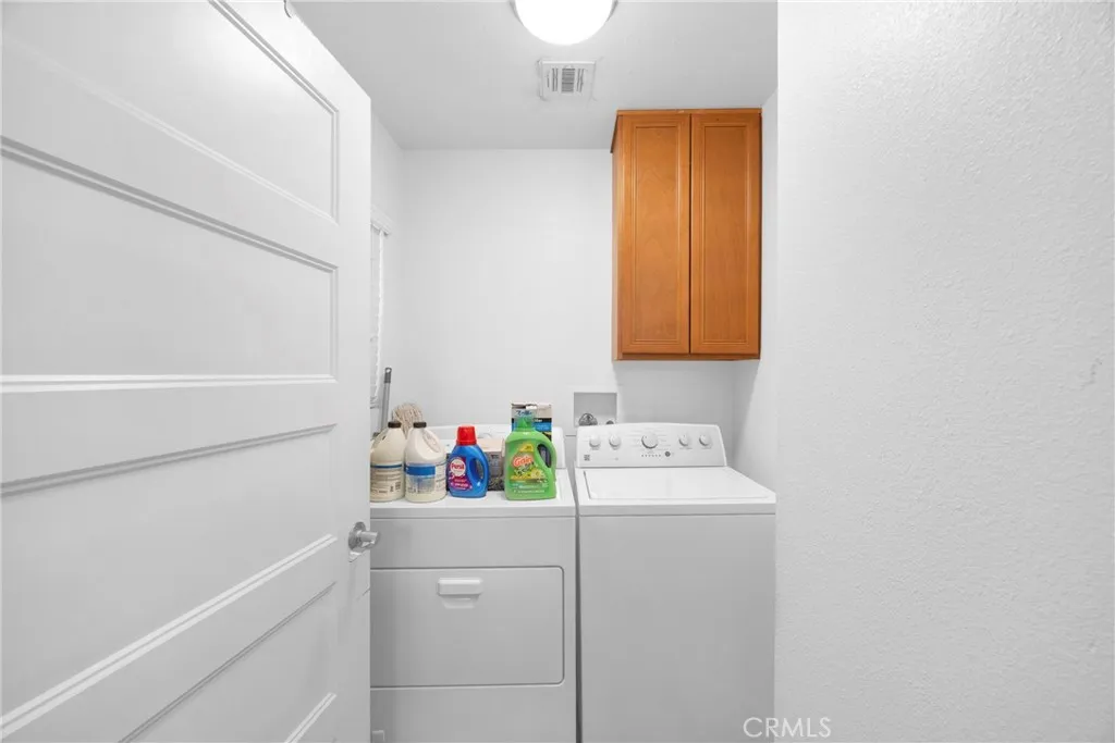 7606 7608 Pickering Avenue, Whittier, California 90602 home-pic-31