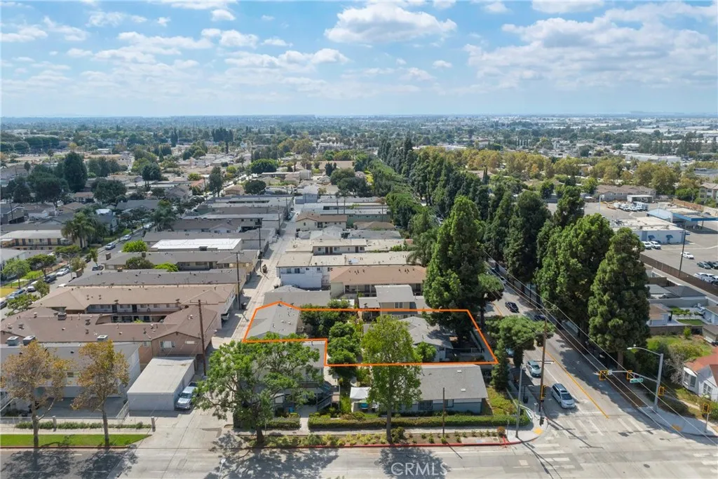7606 7608 Pickering Avenue, Whittier, California 90602 home-pic-7