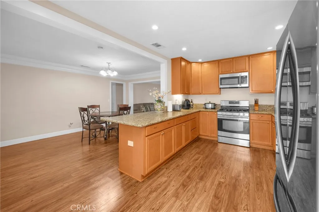 7606 7608 Pickering Avenue, Whittier, California 90602 home-pic-13