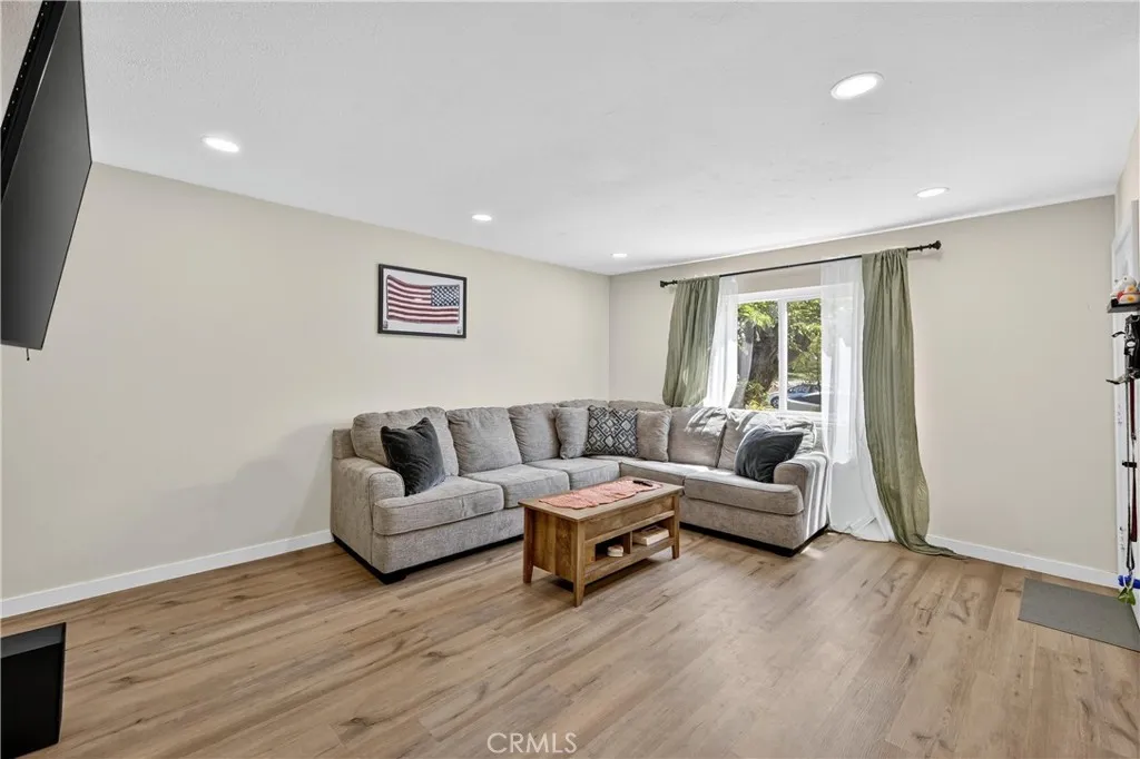 1427 Laramie, Redlands, California 92374 home-pic-9
