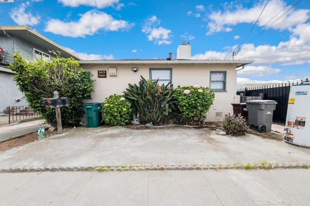 3019 Florida St, Oakland, California 94602 home-pic-0