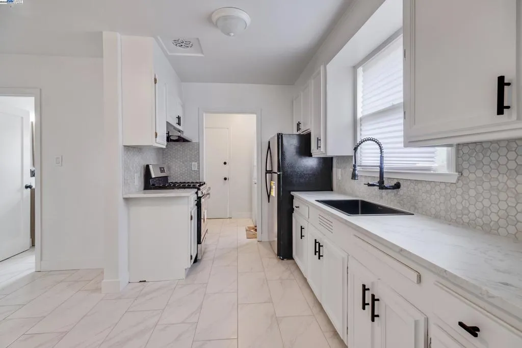 3019 Florida St, Oakland, California 94602 home-pic-1