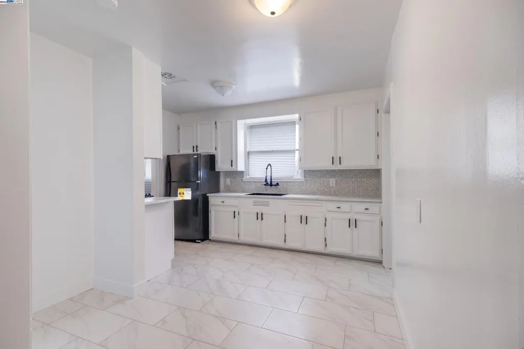 3019 Florida St, Oakland, California 94602 home-pic-2