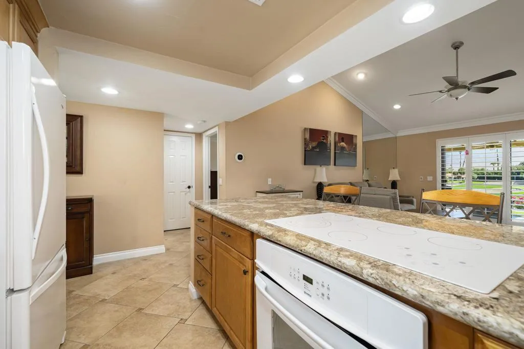 40884 La Costa Circle E, Palm Desert, California 92211 home-pic-19