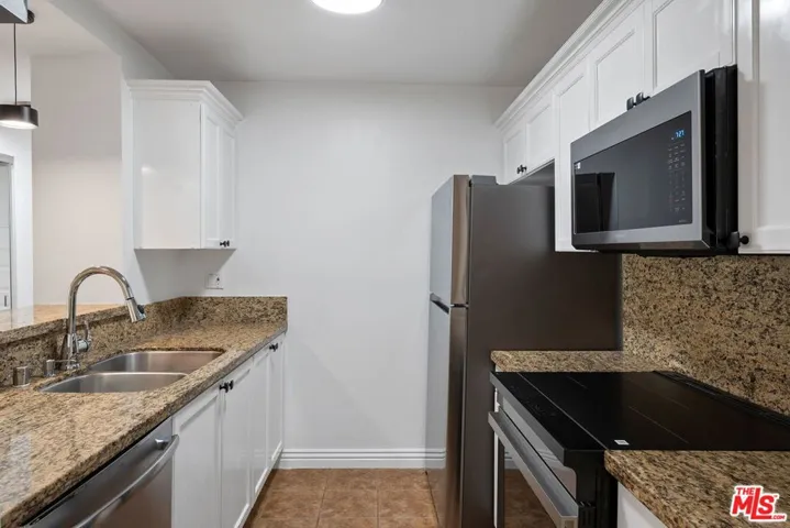 1230 Horn Avenue 529, West Hollywood, California 90069