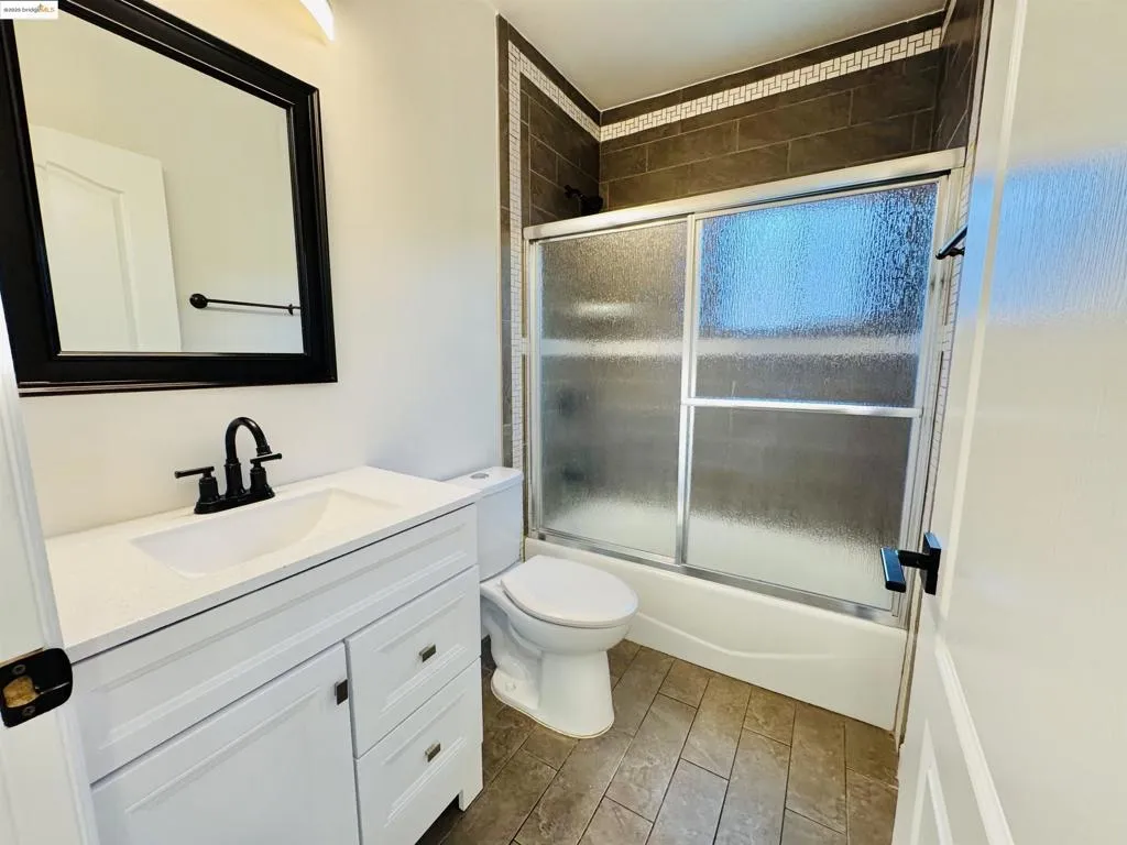 1321 60th Ave, Oakland, California 94621 home-pic-7