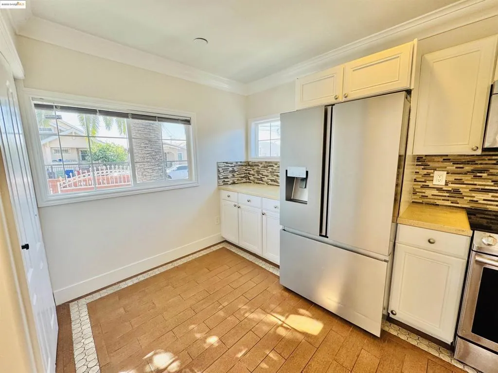 1321 60th Ave, Oakland, California 94621 home-pic-4