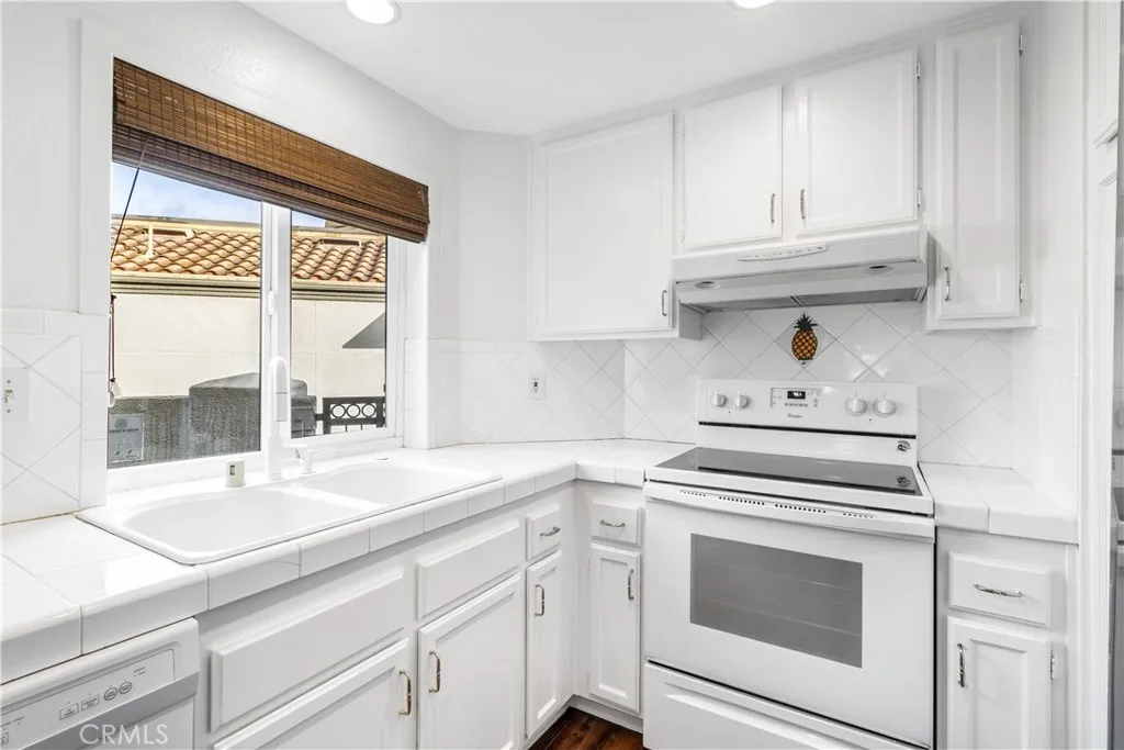 430 Lake Street 304, Huntington Beach, California 92648 home-pic-21