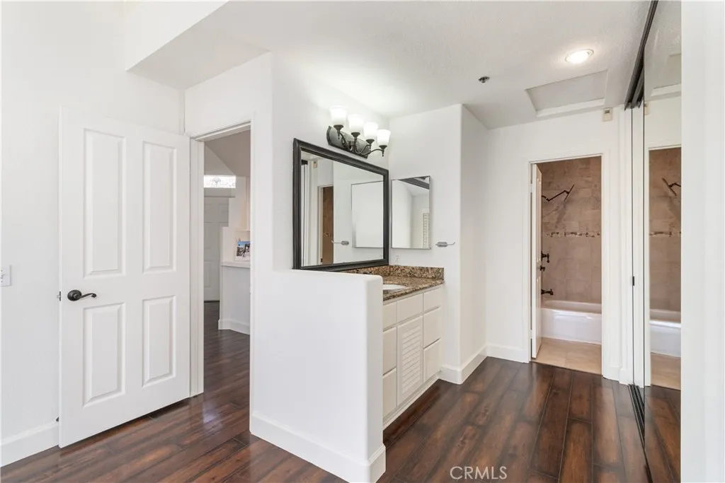 430 Lake Street 304, Huntington Beach, California 92648 home-pic-31
