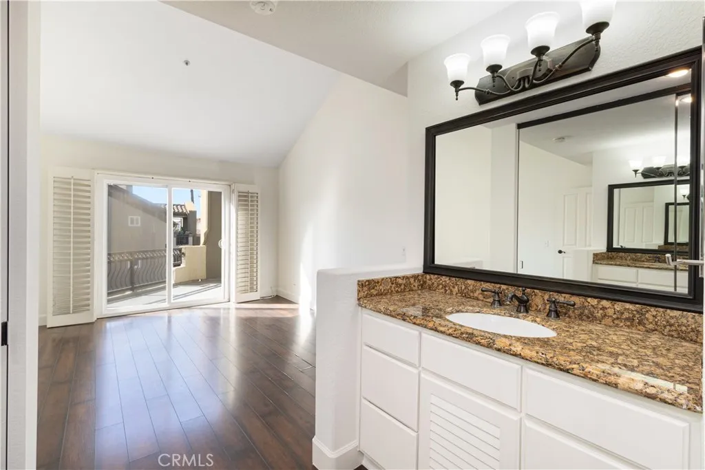 430 Lake Street 304, Huntington Beach, California 92648 home-pic-29