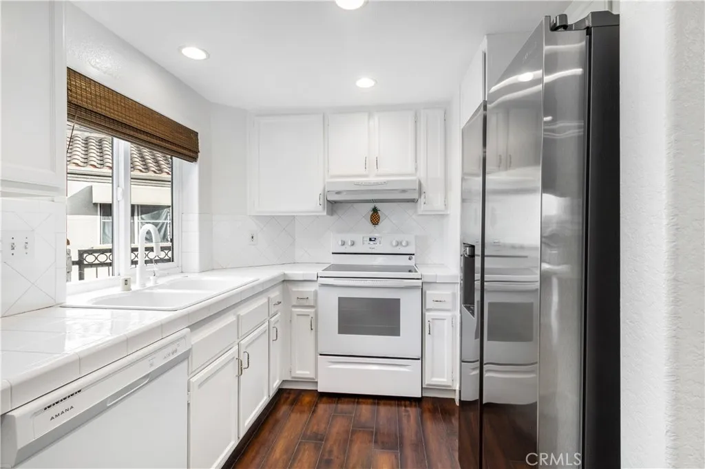430 Lake Street 304, Huntington Beach, California 92648 home-pic-20