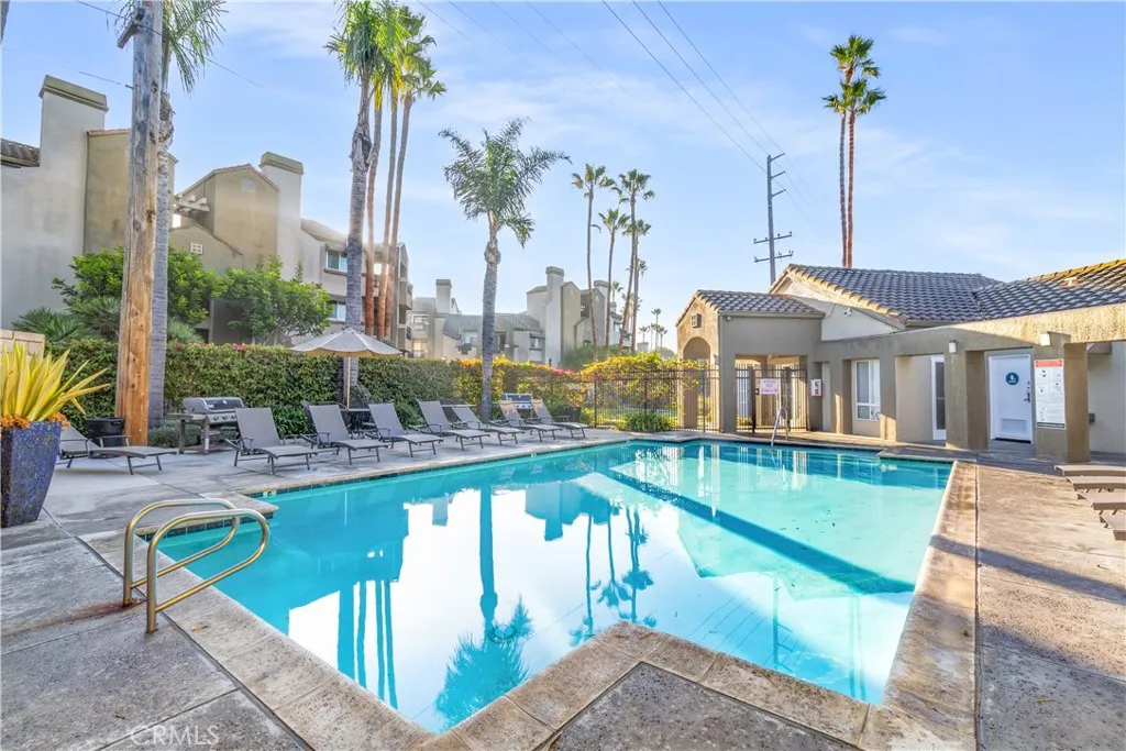 430 Lake Street 304, Huntington Beach, California 92648 home-pic-40
